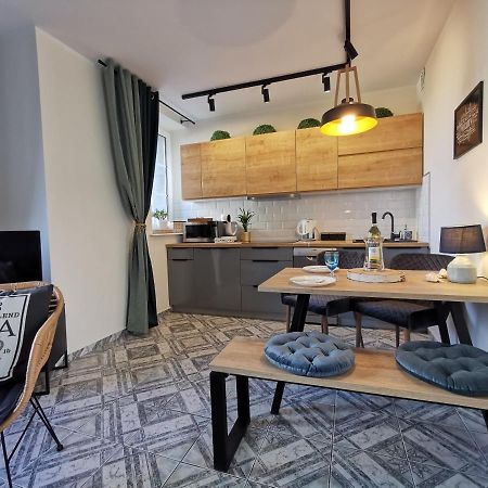 Apartament Kolobrzeg Starowka Welcome Home Exteriör bild